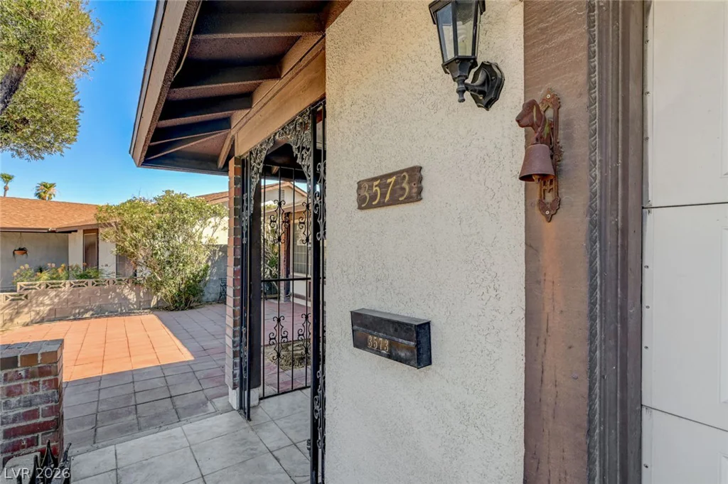 3573 Moraga, Las Vegas, NV 89103
