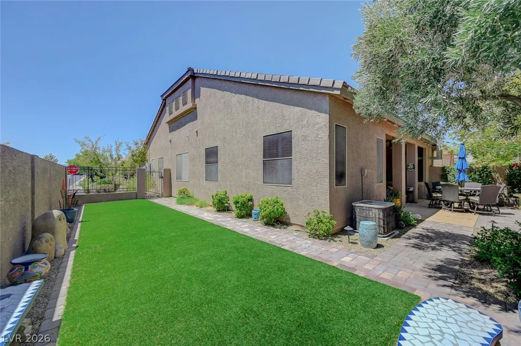 9272 Drifting Bay, Las Vegas, NV 89123
