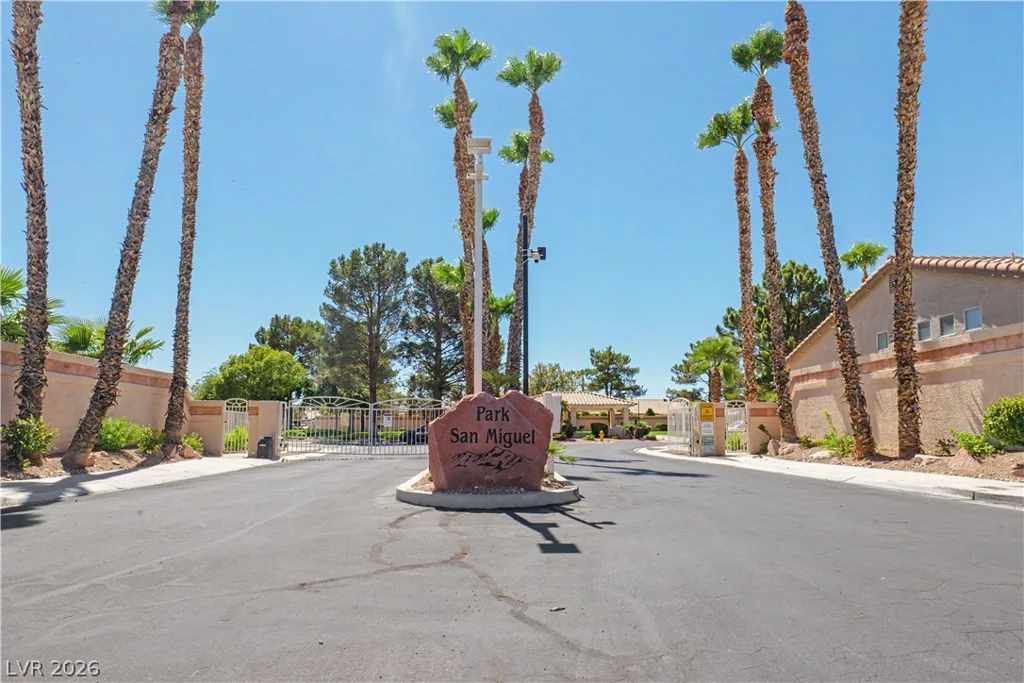 3912 Wide River, Las Vegas, NV 89130