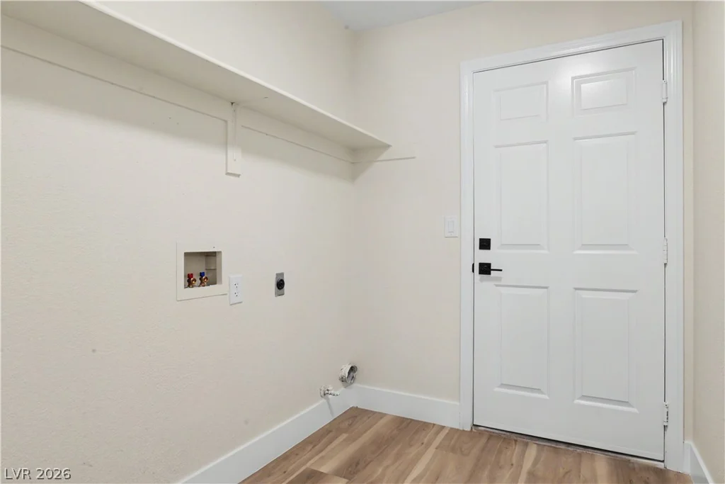3912 Wide River, Las Vegas, NV 89130