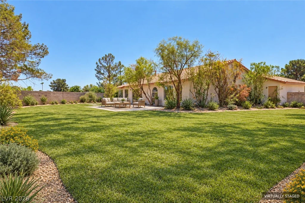 3912 Wide River, Las Vegas, NV 89130