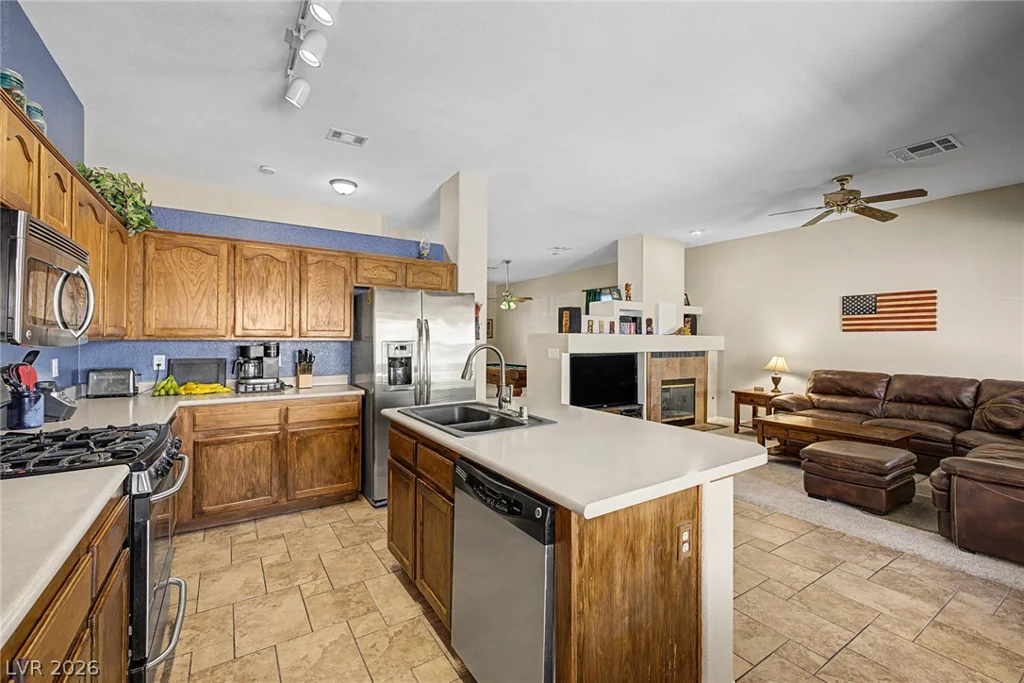 1104 Deshields, Las Vegas, NV 89123