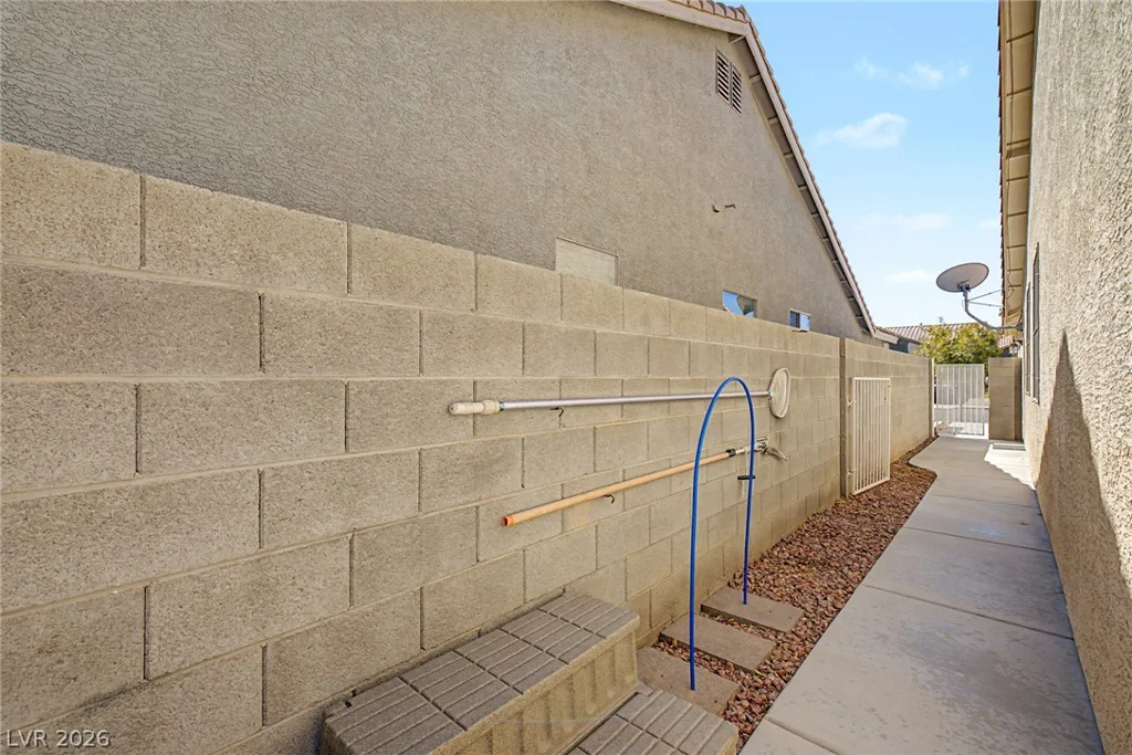 1104 Deshields, Las Vegas, NV 89123