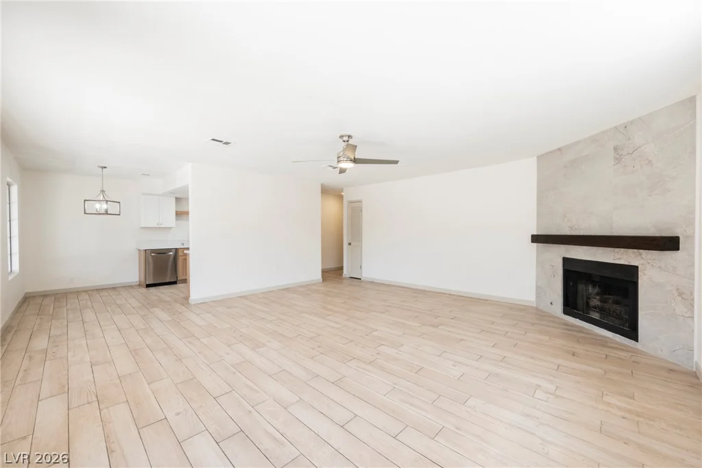 1612 Crest Haven, Las Vegas, NV 89108