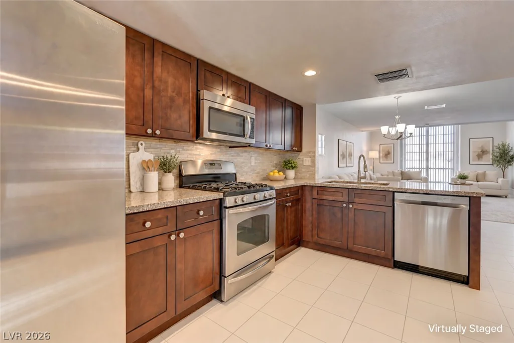 6546 Ironbark, Las Vegas, NV 89107