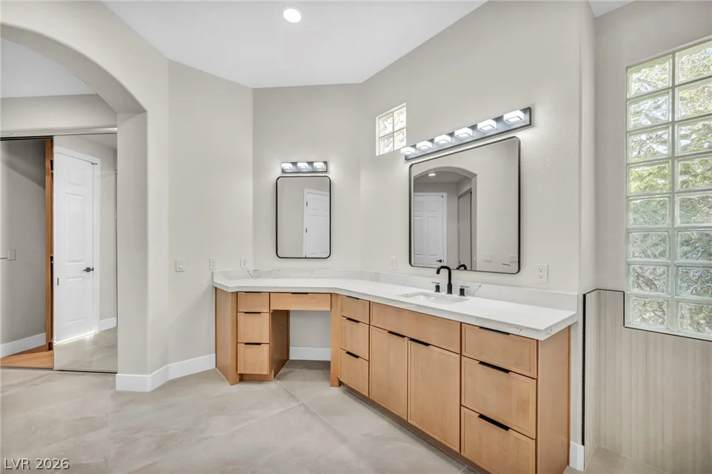 4555 Riva De Romanza, Las Vegas, NV 89135