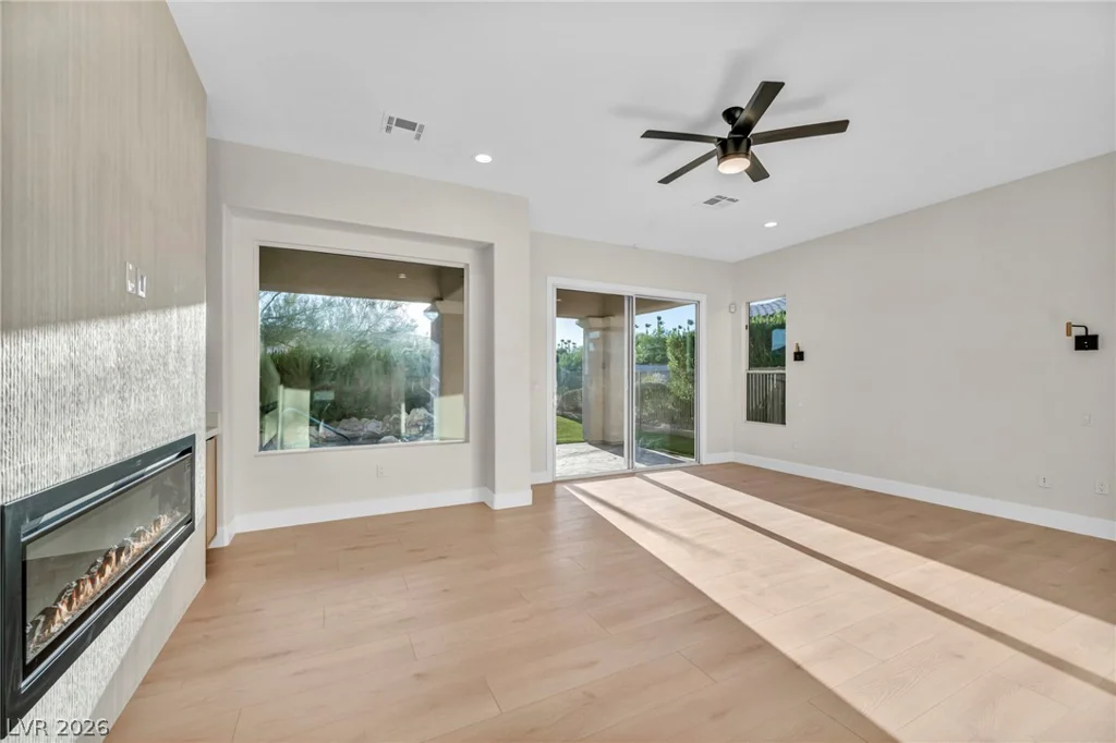 4555 Riva De Romanza, Las Vegas, NV 89135