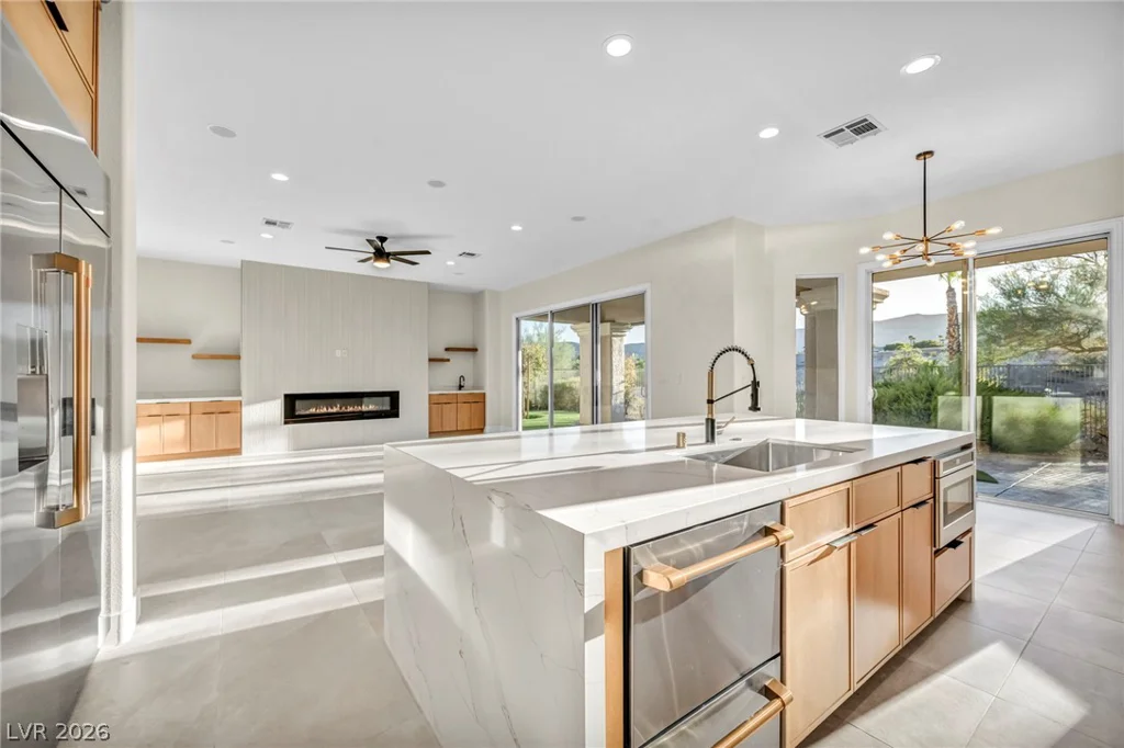 4555 Riva De Romanza, Las Vegas, NV 89135