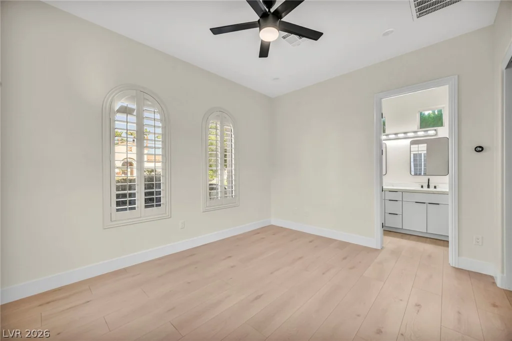 4555 Riva De Romanza, Las Vegas, NV 89135