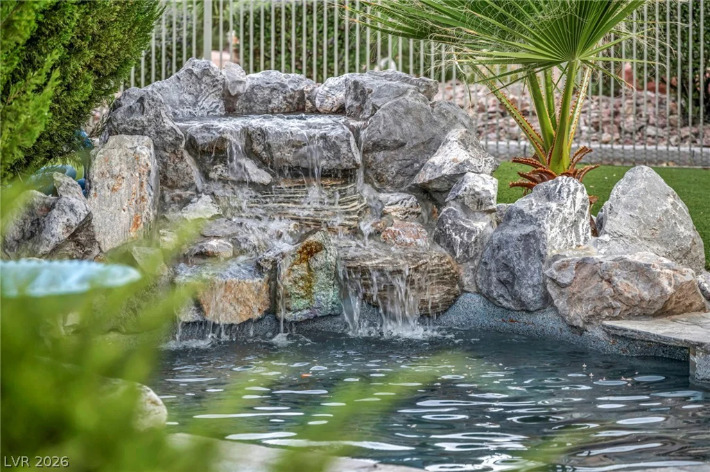 4555 Riva De Romanza, Las Vegas, NV 89135