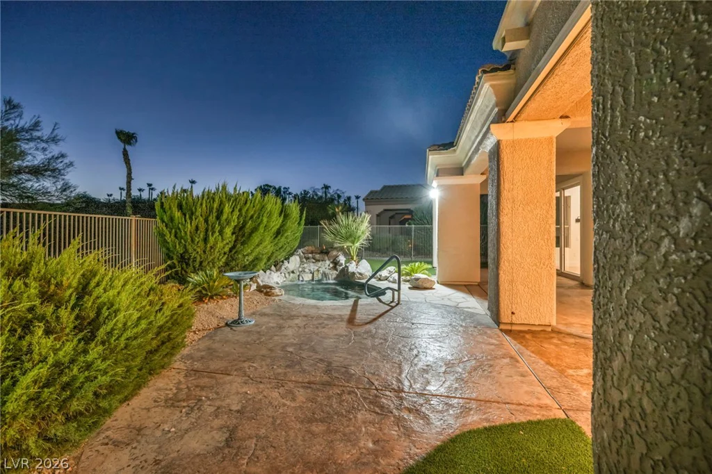 4555 Riva De Romanza, Las Vegas, NV 89135