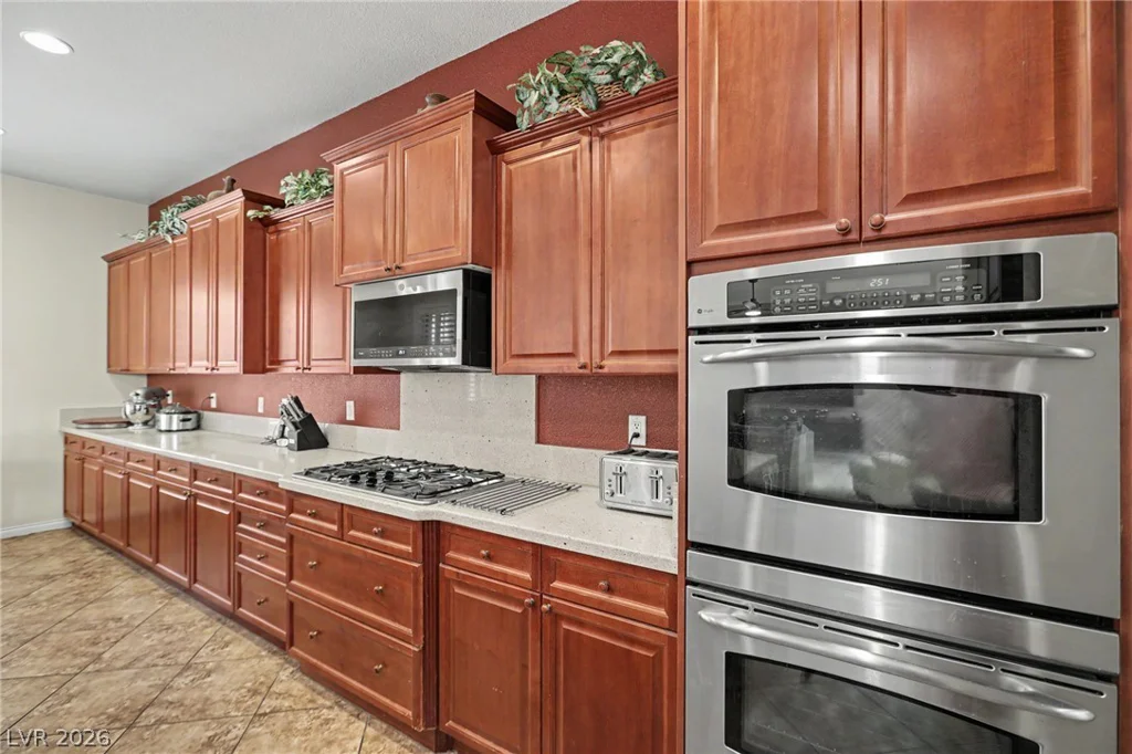 7567 Pearl Crescent, Las Vegas, NV 89113