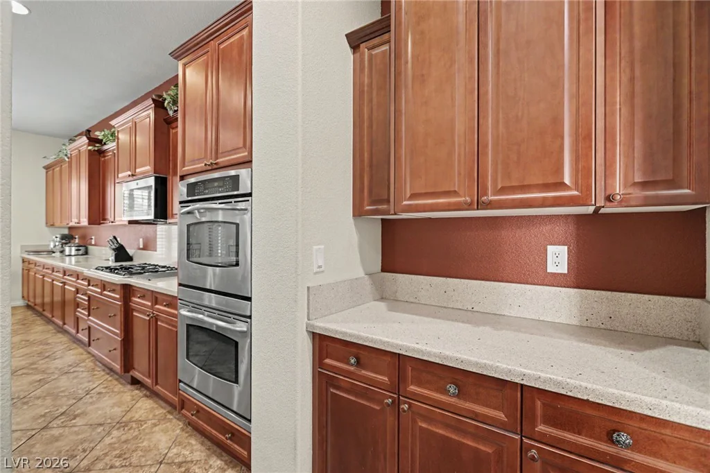 7567 Pearl Crescent, Las Vegas, NV 89113