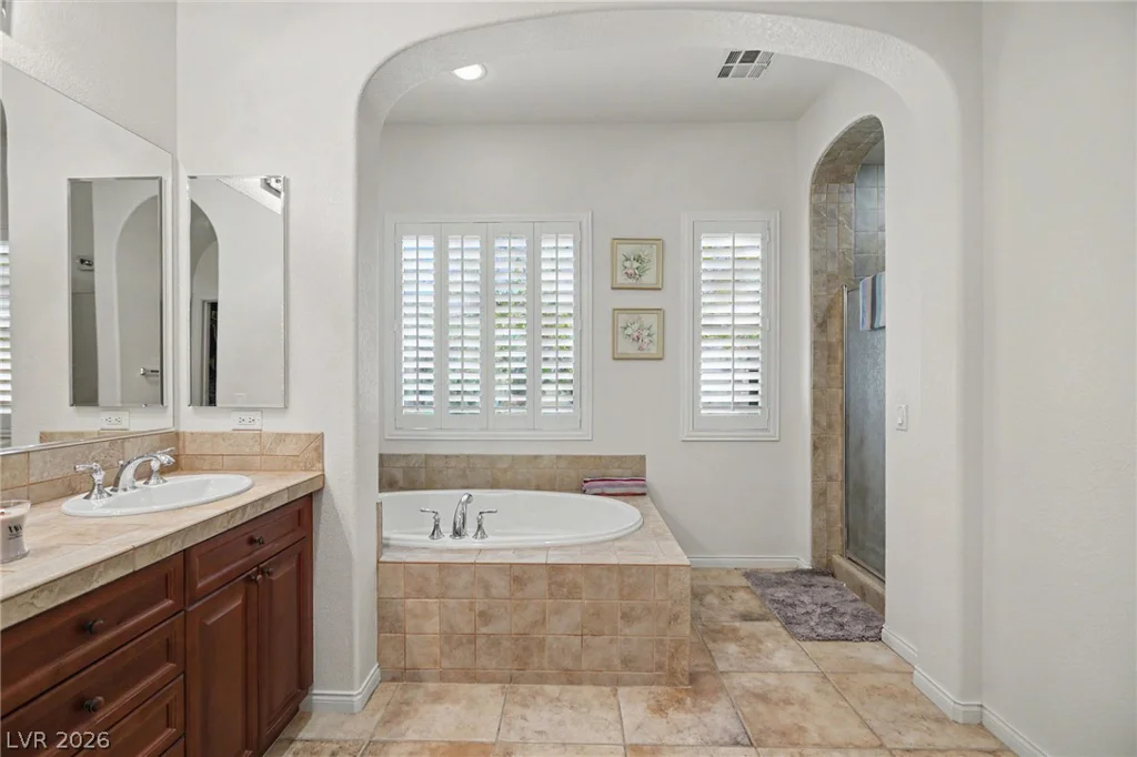 7567 Pearl Crescent, Las Vegas, NV 89113