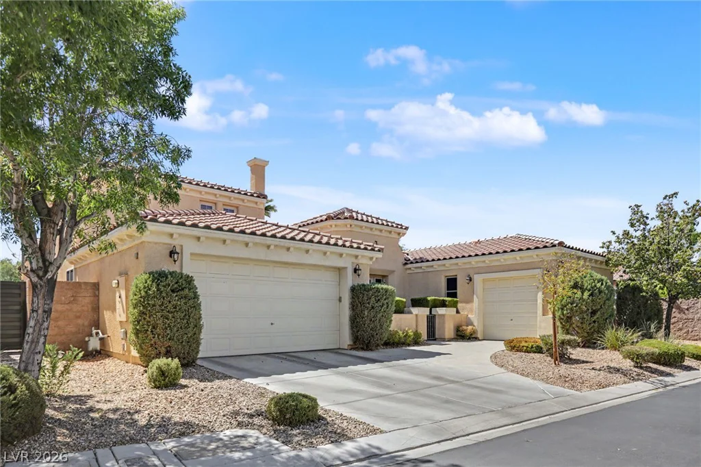 7567 Pearl Crescent, Las Vegas, NV 89113