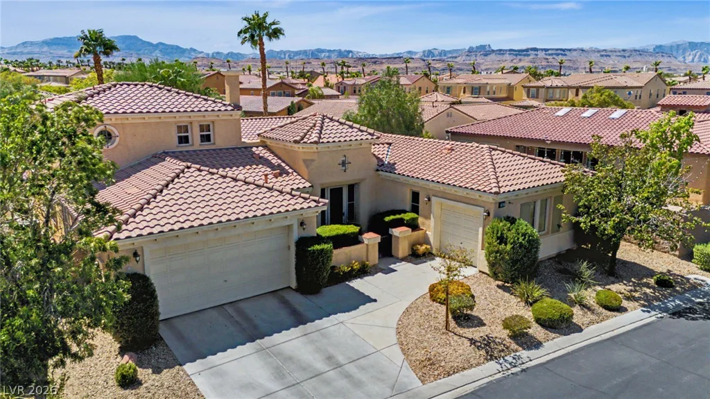 7567 Pearl Crescent, Las Vegas, NV 89113