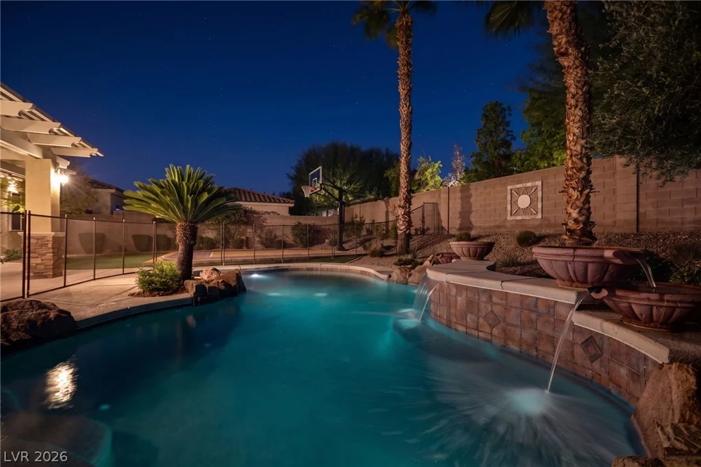 7567 Pearl Crescent, Las Vegas, NV 89113