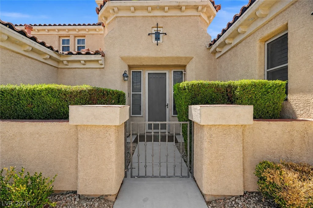 7567 Pearl Crescent, Las Vegas, NV 89113