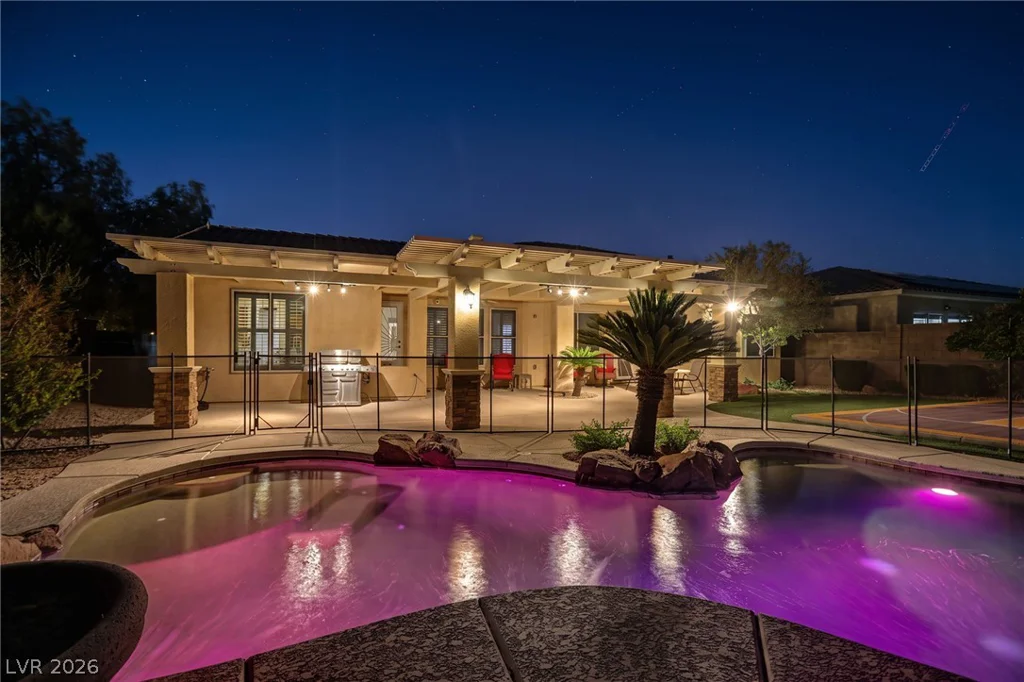 7567 Pearl Crescent, Las Vegas, NV 89113