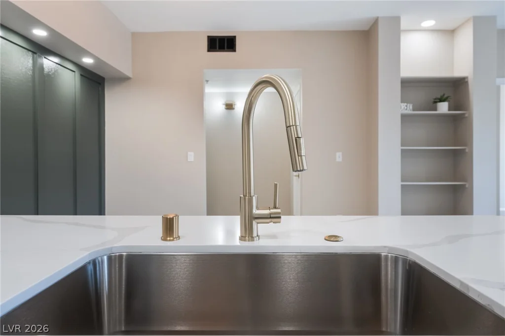 6955 Durango, Las Vegas, NV 89149
