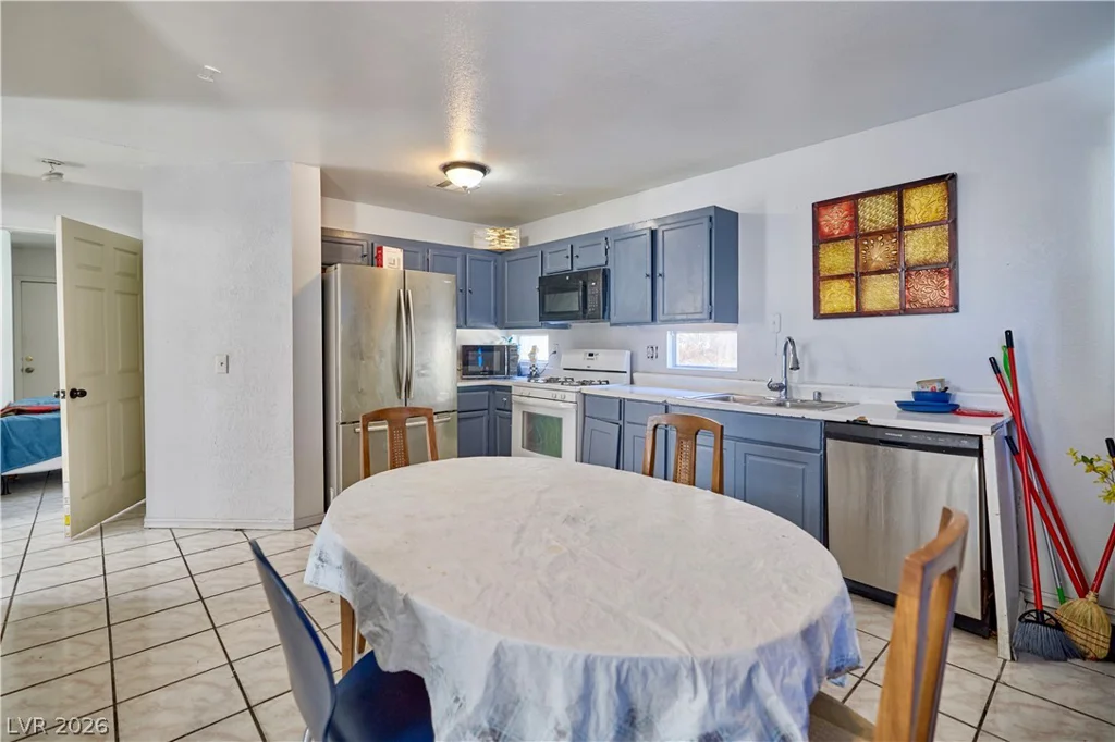 5906 Commodore Cove, Las Vegas, NV 89142
