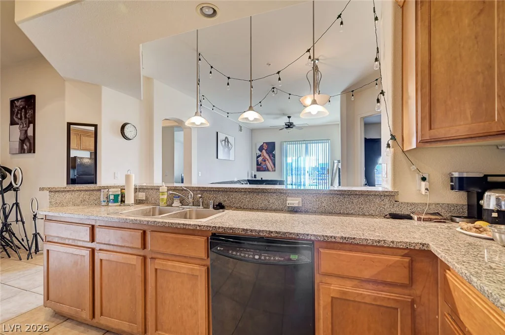 62 Serene, Las Vegas, NV 89123