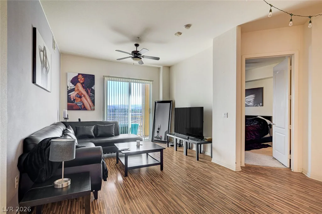 62 Serene, Las Vegas, NV 89123