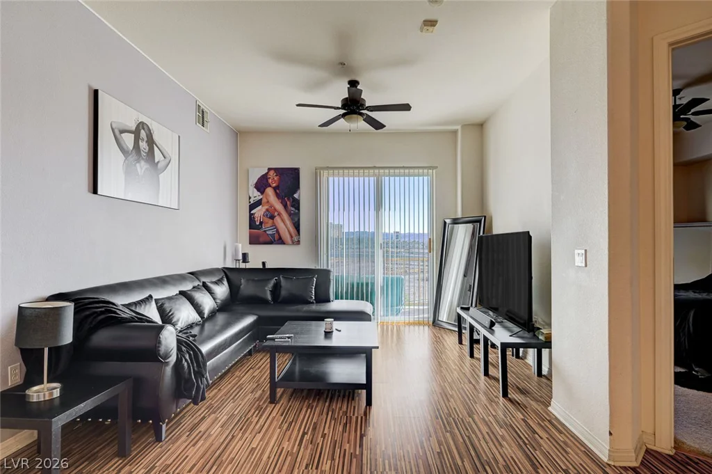 62 Serene, Las Vegas, NV 89123