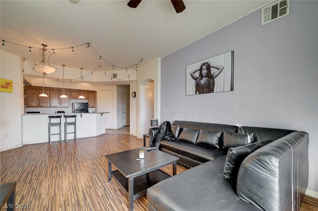 62 Serene, Las Vegas, NV 89123