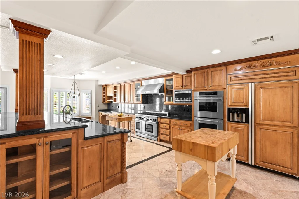 8821 Sandspring, Las Vegas, NV 89134