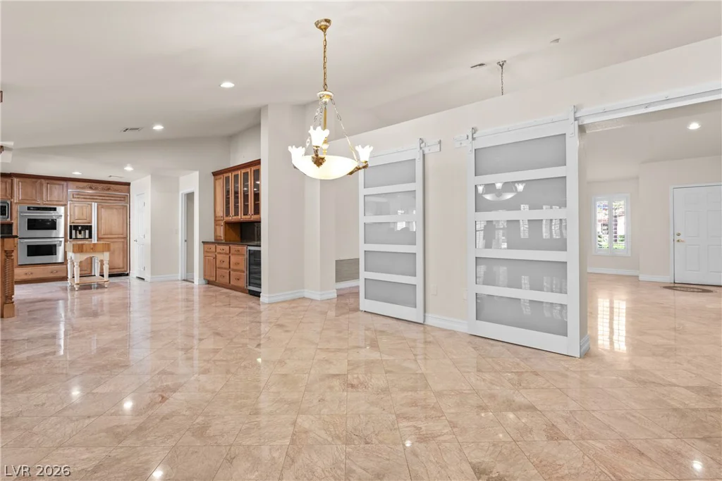 8821 Sandspring, Las Vegas, NV 89134