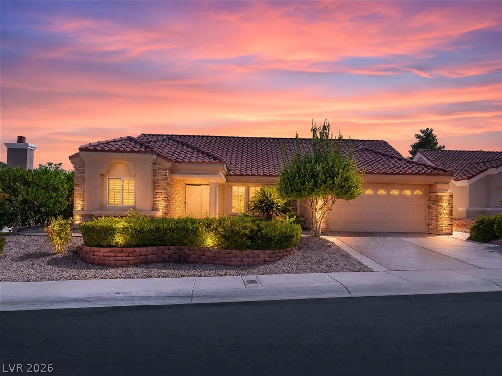 8821 Sandspring, Las Vegas, NV 89134