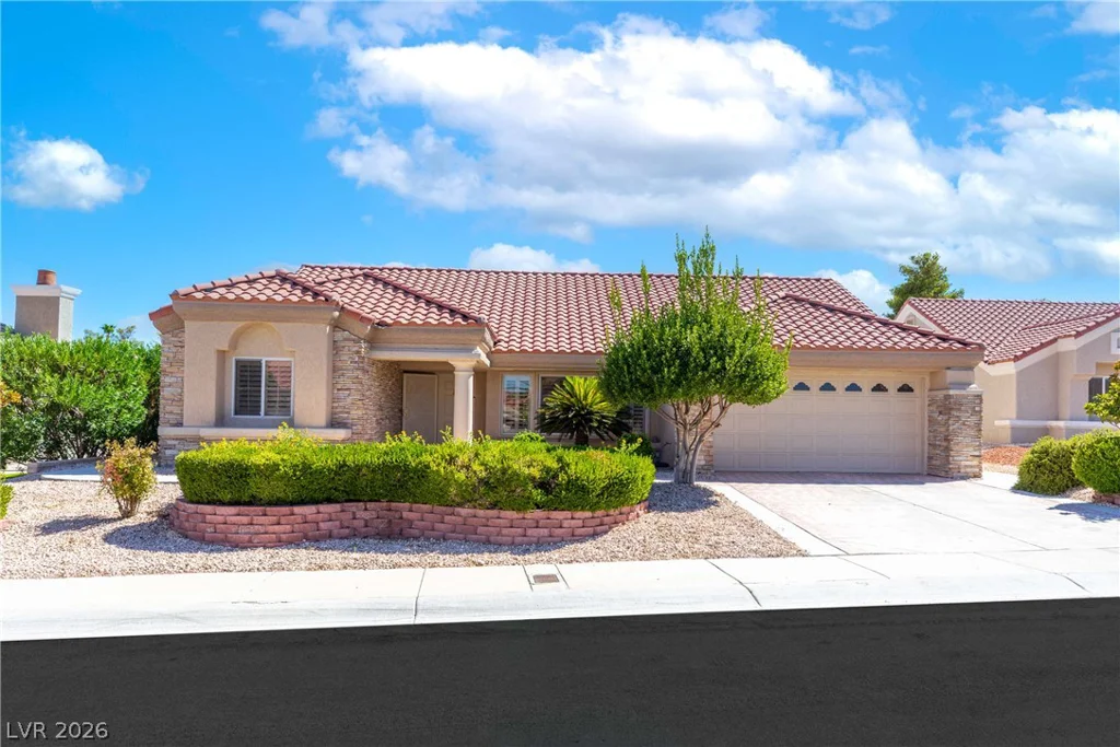 8821 Sandspring, Las Vegas, NV 89134