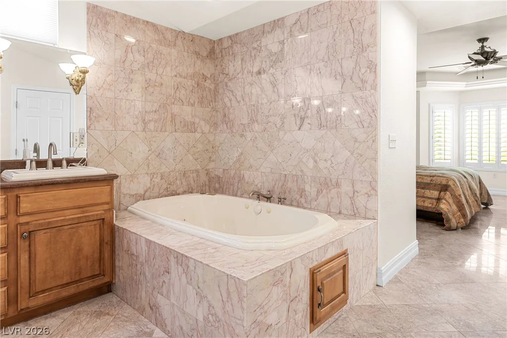 8821 Sandspring, Las Vegas, NV 89134