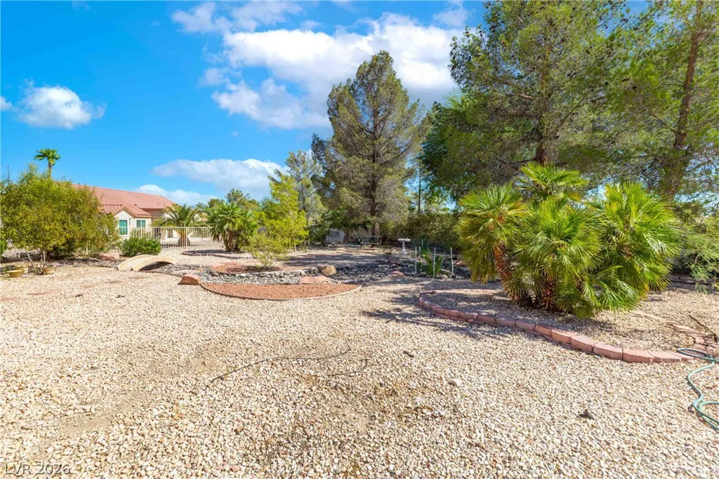 8821 Sandspring, Las Vegas, NV 89134