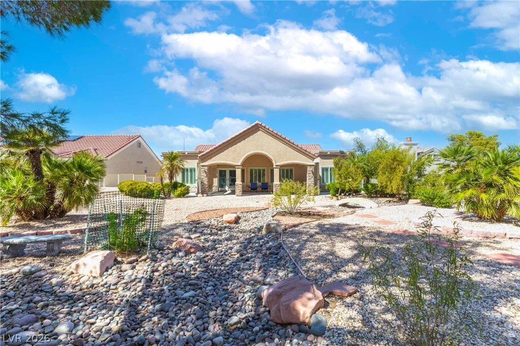 8821 Sandspring, Las Vegas, NV 89134