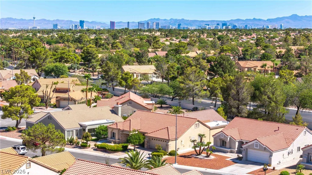 8821 Sandspring, Las Vegas, NV 89134