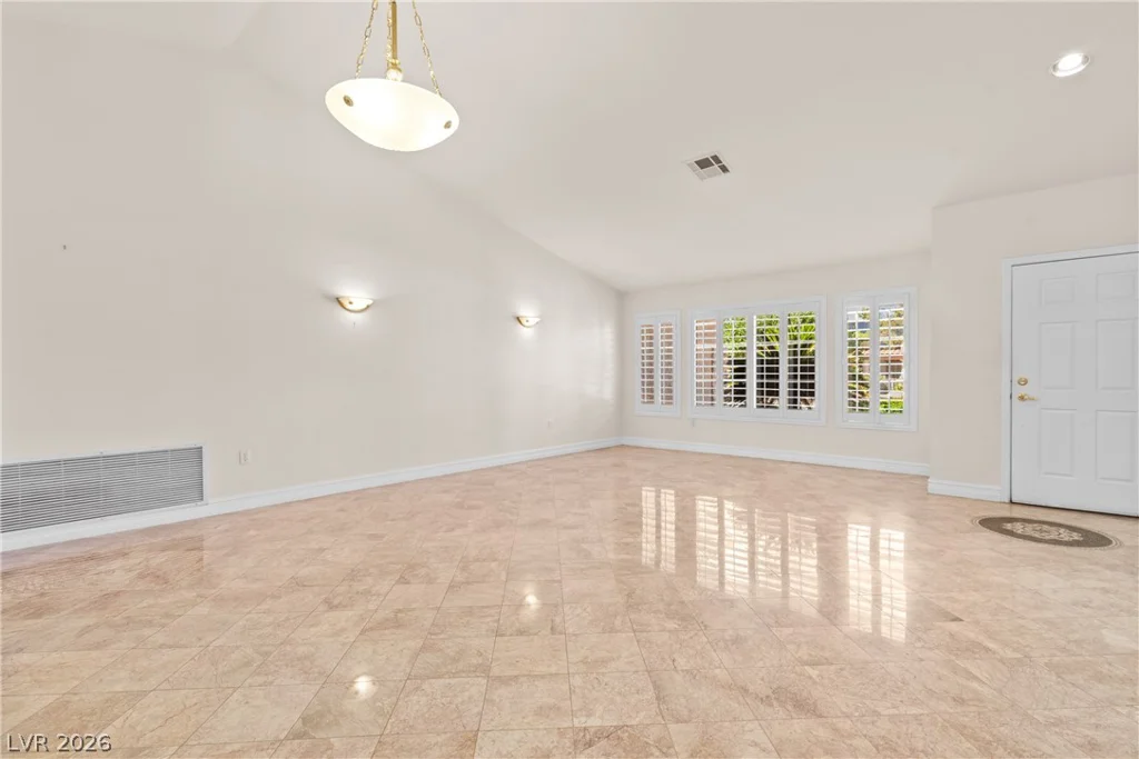8821 Sandspring, Las Vegas, NV 89134