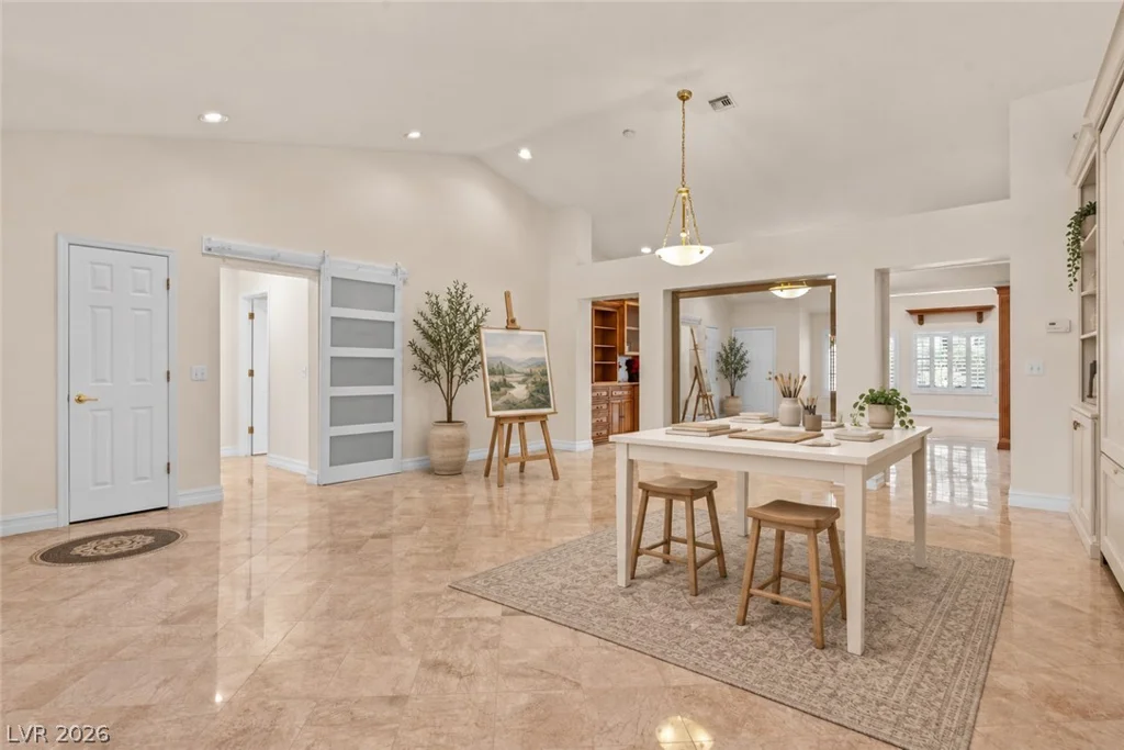 8821 Sandspring, Las Vegas, NV 89134
