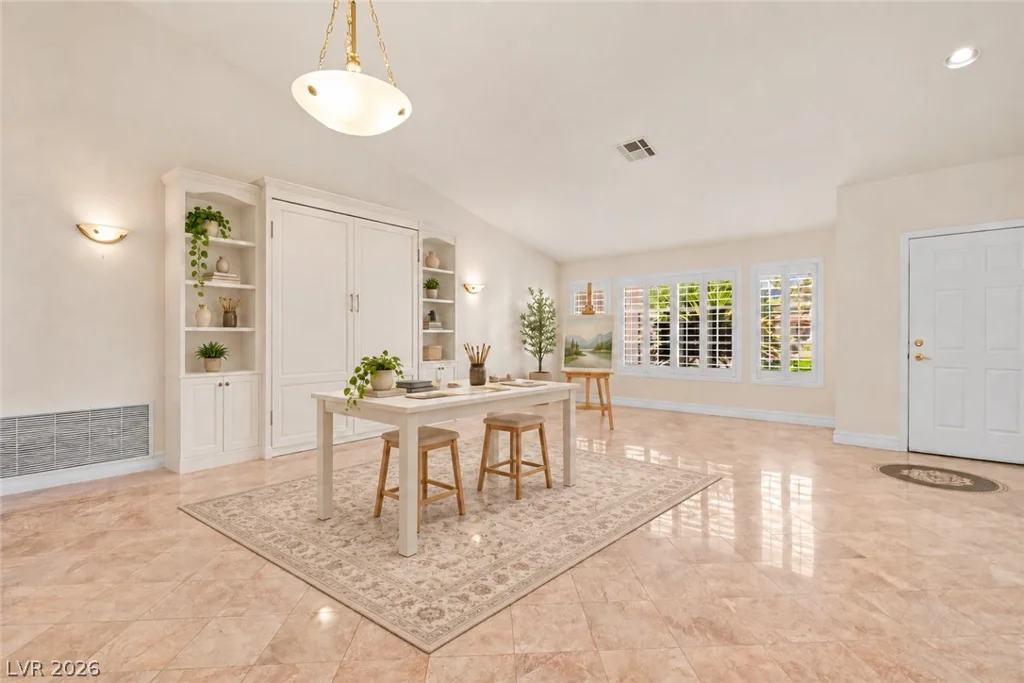 8821 Sandspring, Las Vegas, NV 89134