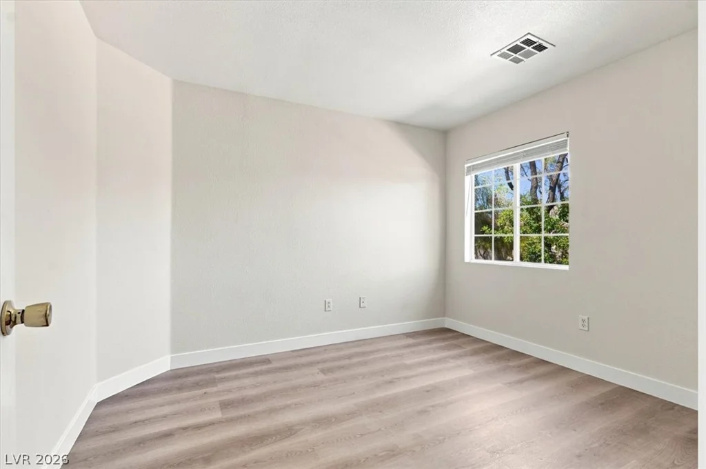 11037 Meadow Leaf, Las Vegas, NV 89144