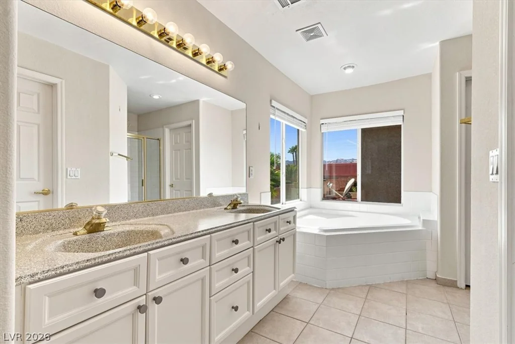 11037 Meadow Leaf, Las Vegas, NV 89144