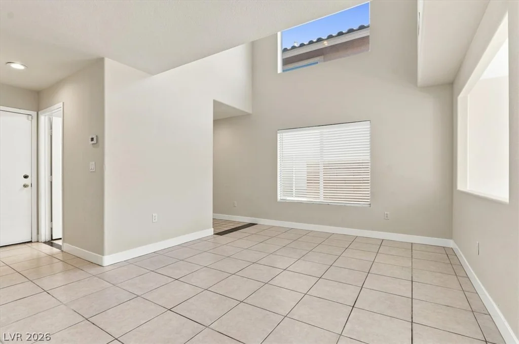 11037 Meadow Leaf, Las Vegas, NV 89144
