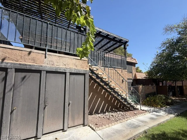 6641 Silverstream, Las Vegas, NV 89107