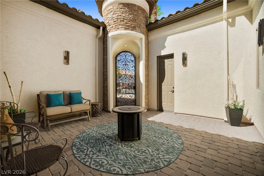 246 Calle Palacio, Henderson, NV 89012