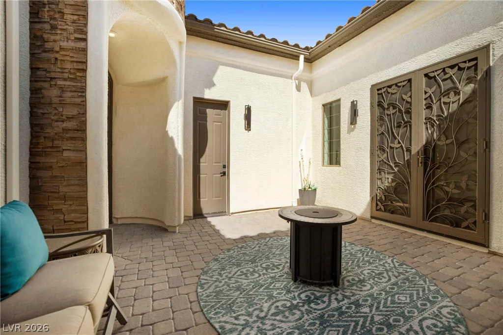 246 Calle Palacio, Henderson, NV 89012