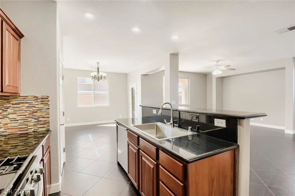 9015 Toast, Las Vegas, NV 89148