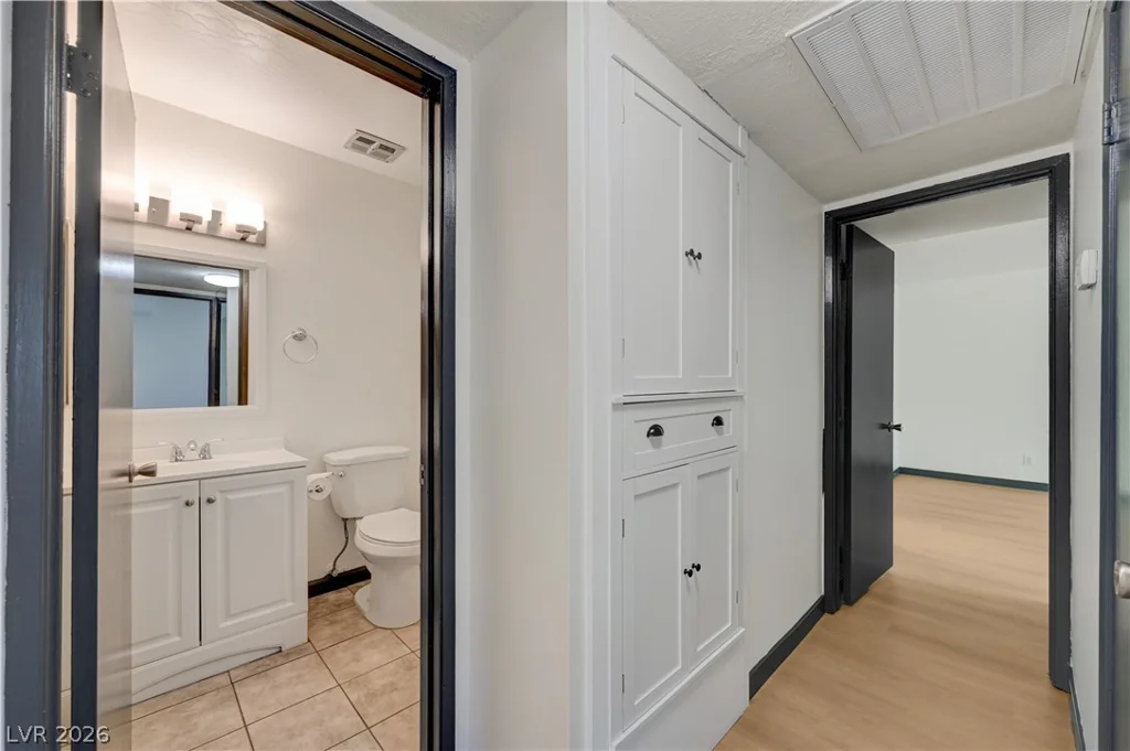 1405 Vegas Valley, Las Vegas, NV 89169