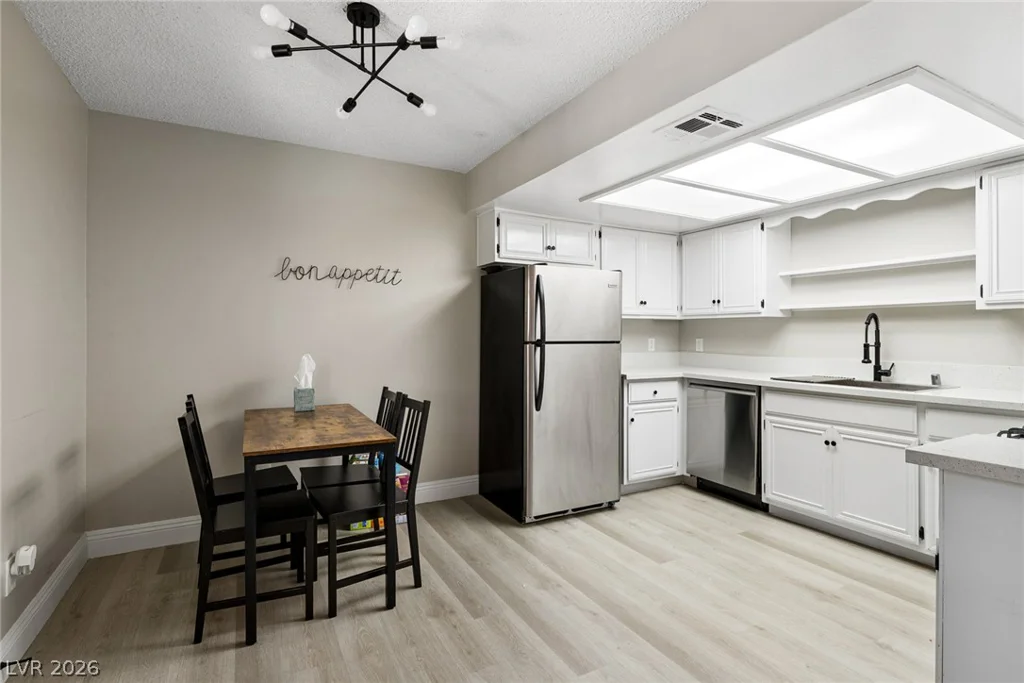 5576 Rochelle, Las Vegas, NV 89103
