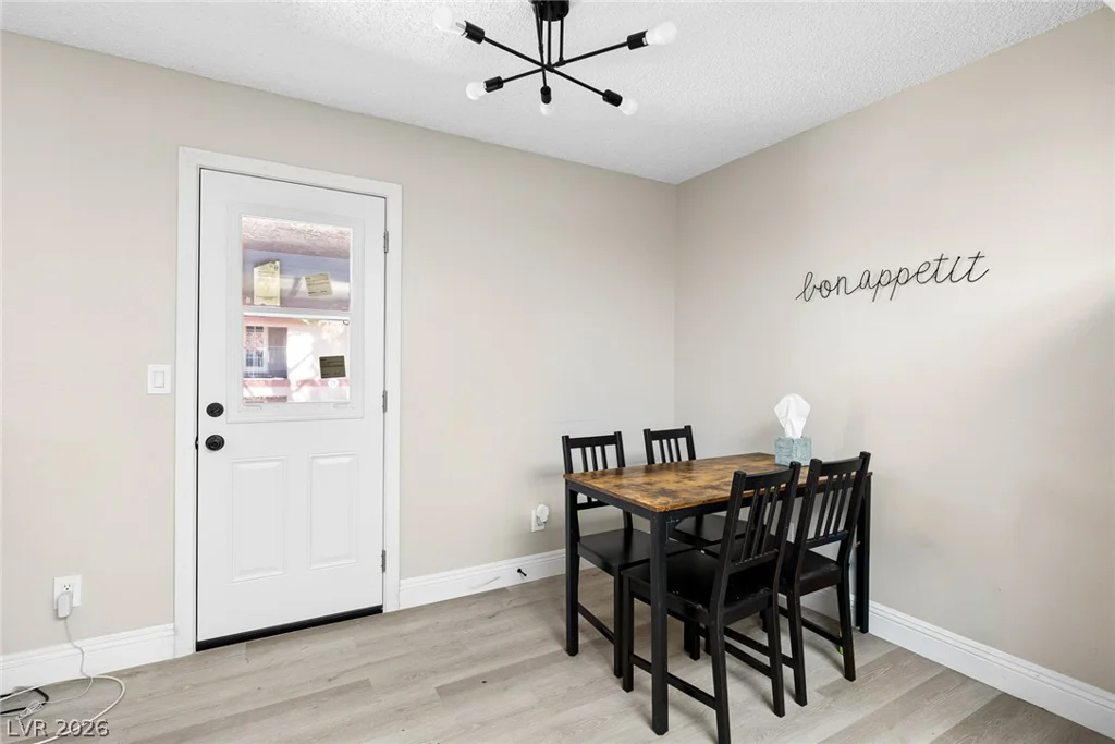 5576 Rochelle, Las Vegas, NV 89103